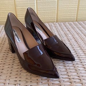 New! Trendy chocolate brown patent pumps